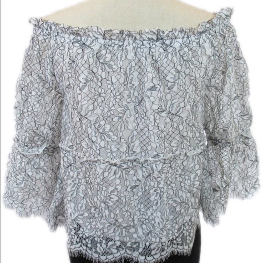 Shoulder Baring Lace Top - Picture 4 of 7